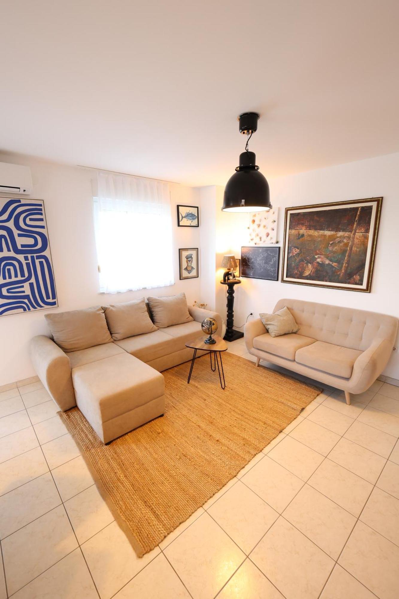 Sailors - 3 Min To Apartment